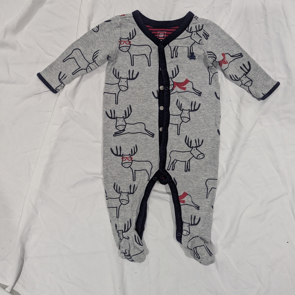 Baby GAP Gray Moose Christmas Pattern Kids Footie